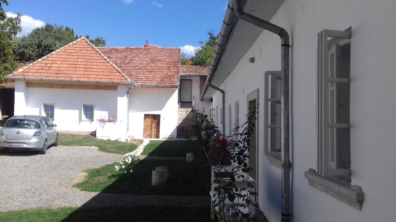 Plitzner Belvárosi Apartmanház Eger Exterior foto