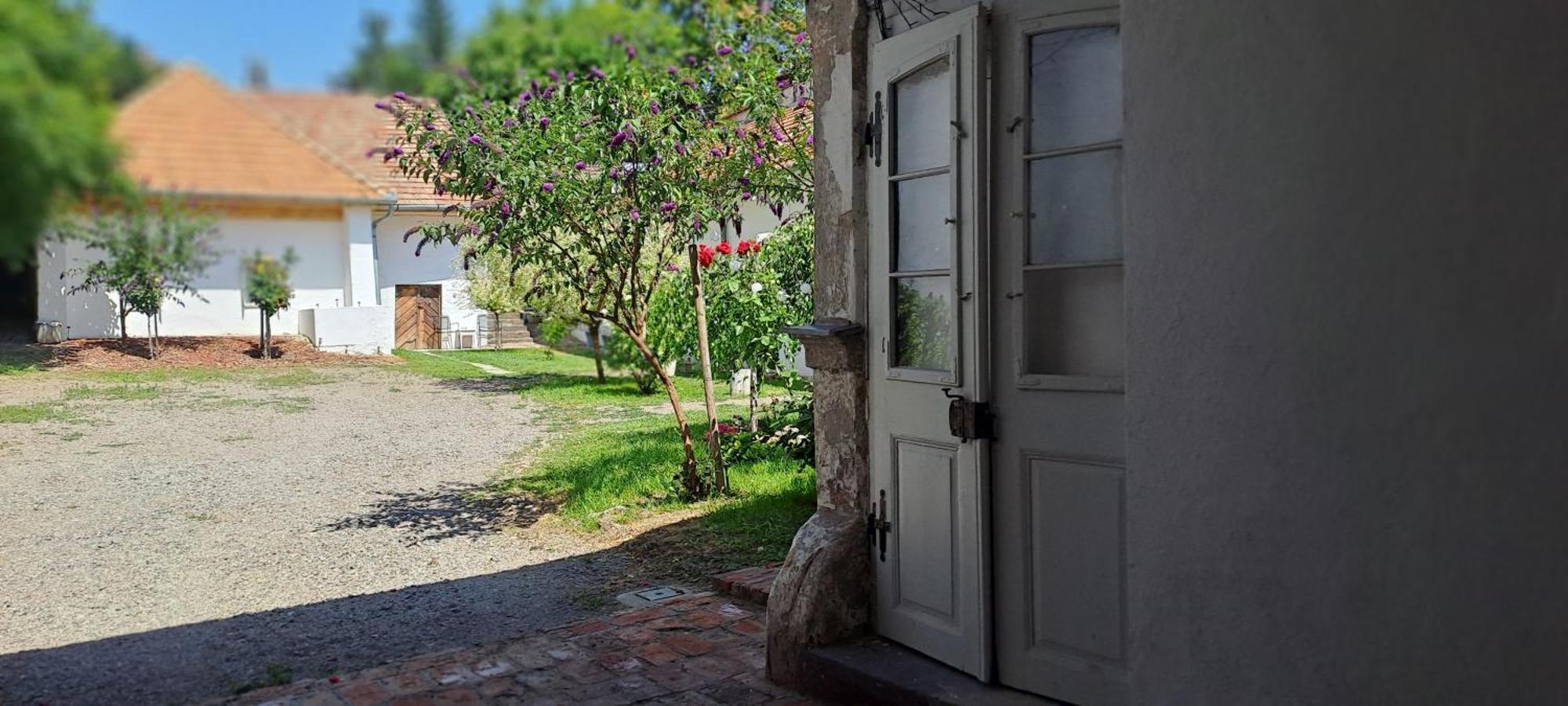 Plitzner Belvárosi Apartmanház Eger Exterior foto
