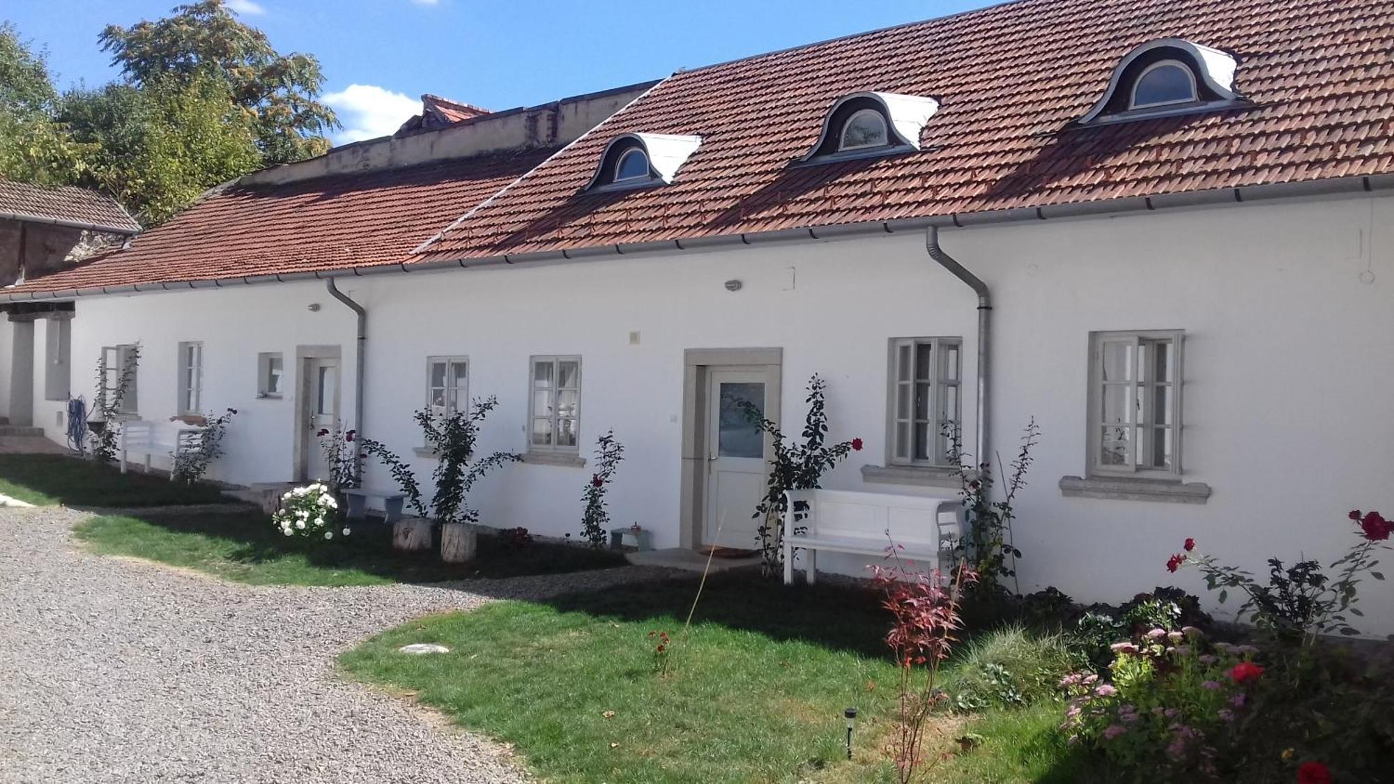 Plitzner Belvárosi Apartmanház Eger Exterior foto