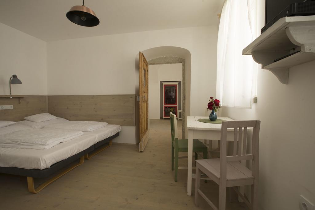 Plitzner Belvárosi Apartmanház Eger Exterior foto